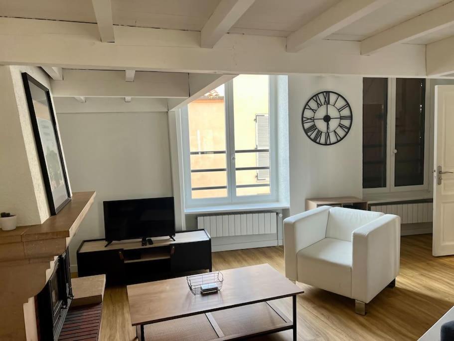 B&B Clermont-Ferrand - Charmant Appartement plein centre avec parking Augustins B - Bed and Breakfast Clermont-Ferrand