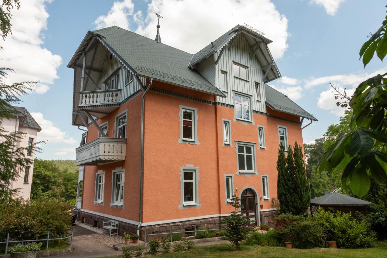 Moderne Ferienwohnung in alter Villa - Ferienwohnung Georgenthal