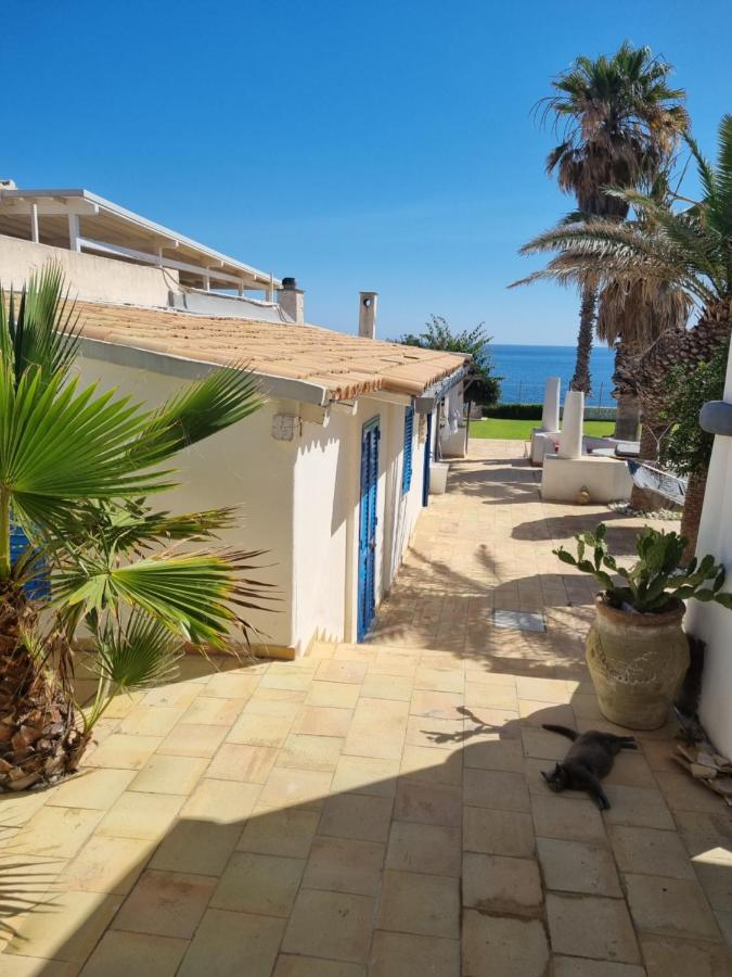 One-Bedroom Apartment with Sea View
