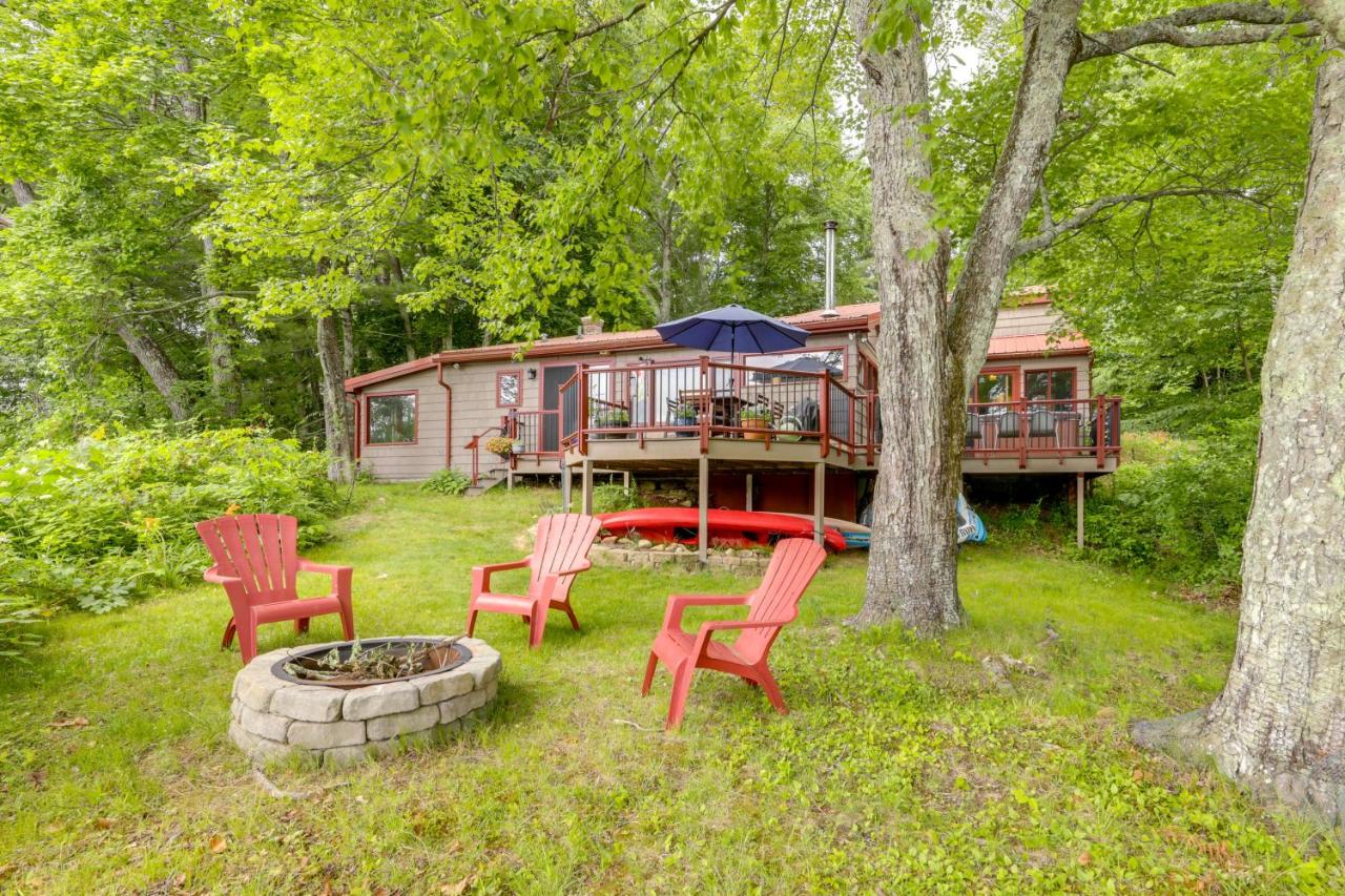 Lakefront Connecticut Retreat Near UConn - B&B Coventry