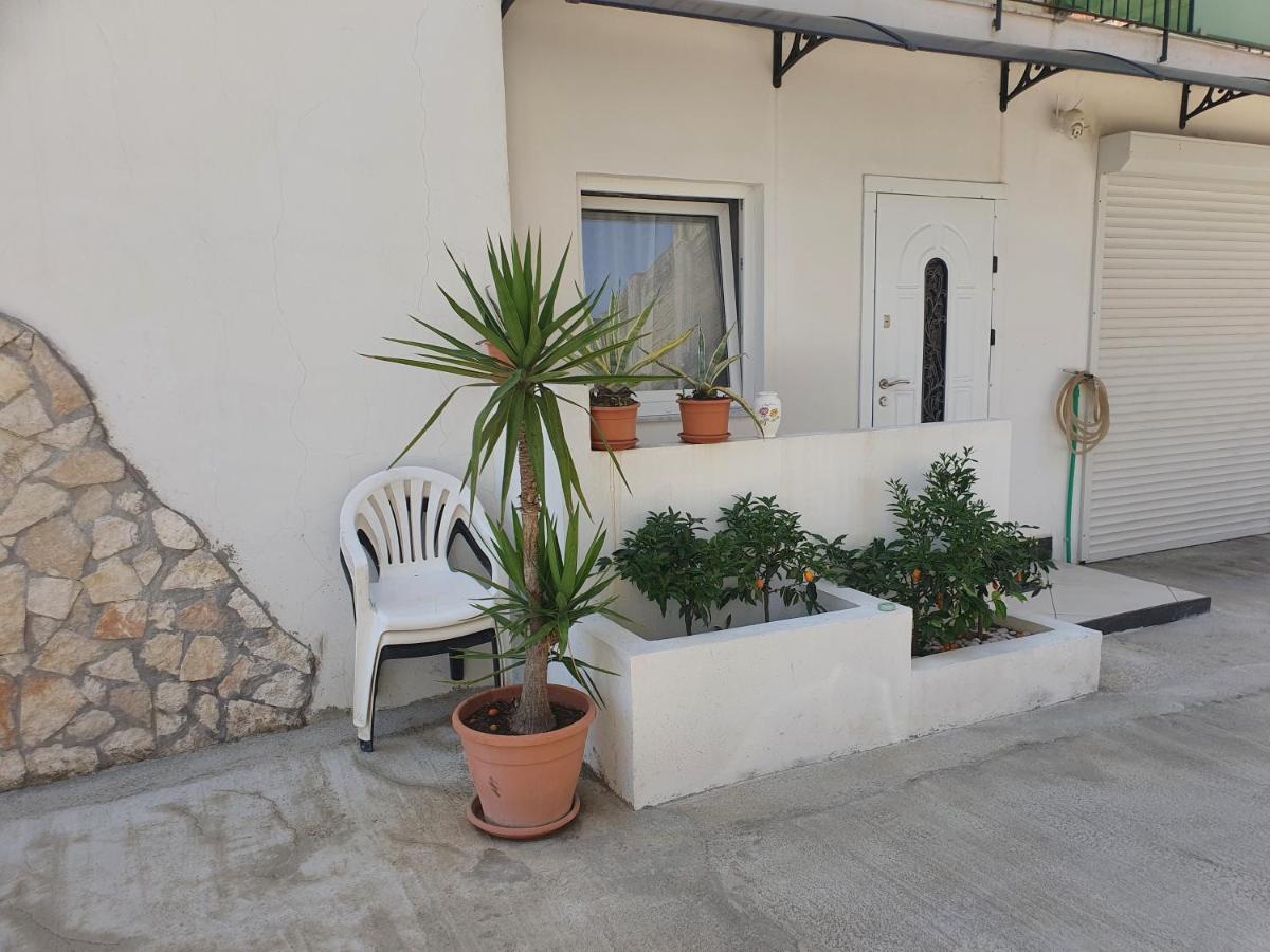 Casa Vacanze Expo - B&B Letojanni