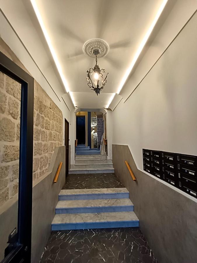 Deluxe Room (2 Adults + 1 Child)