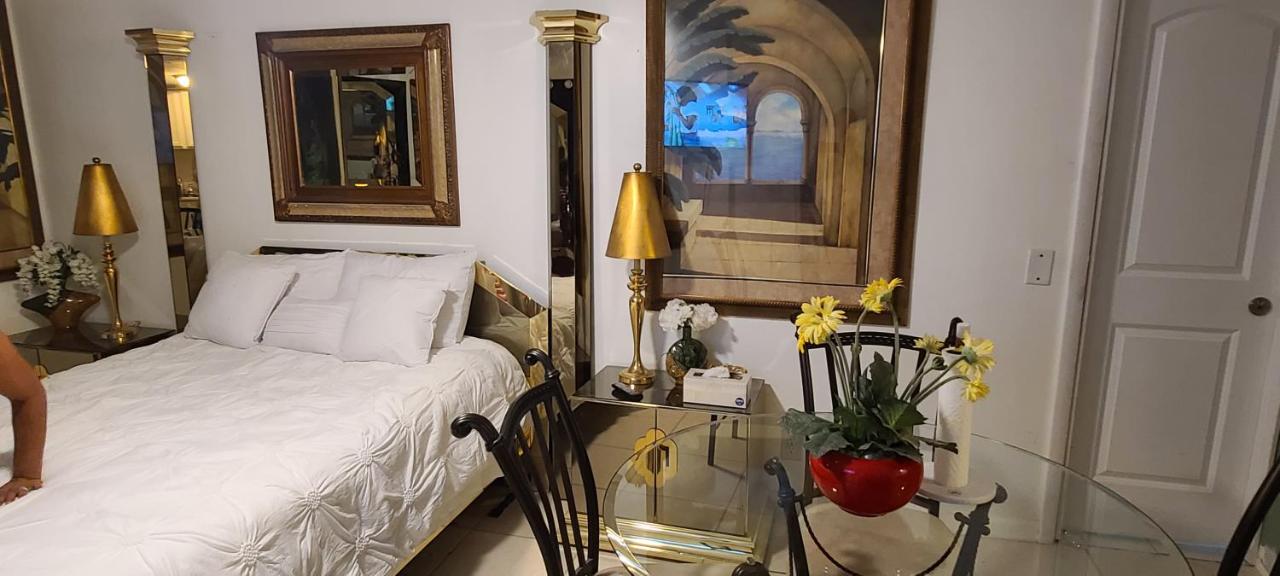 Palm Springs Paradise Studio-B - Chambres d'hôtes Lake Worth Beach
