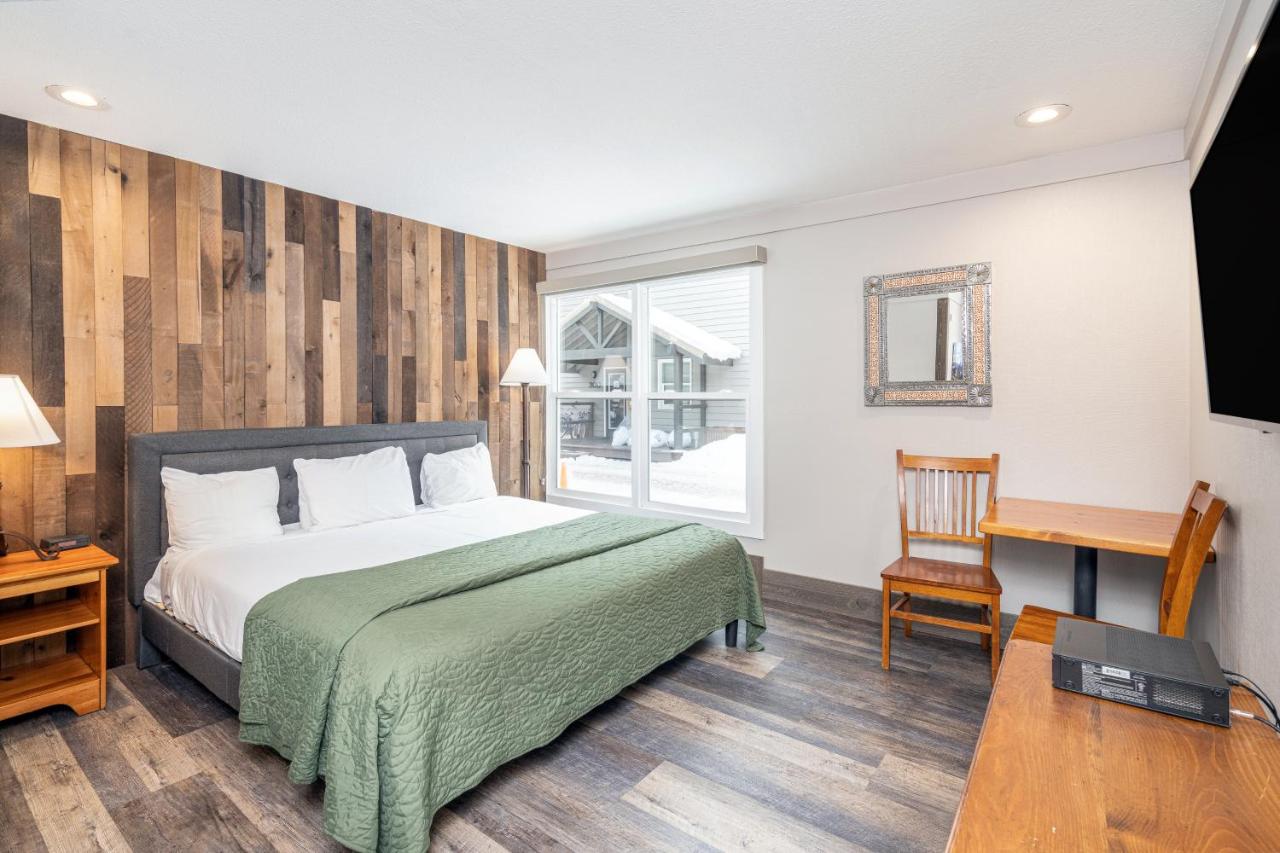 B&B Telluride - Mountainside Inn 208 Hotel Room - Bed and Breakfast Telluride