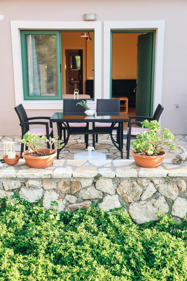 Eltheo Villas - B&B