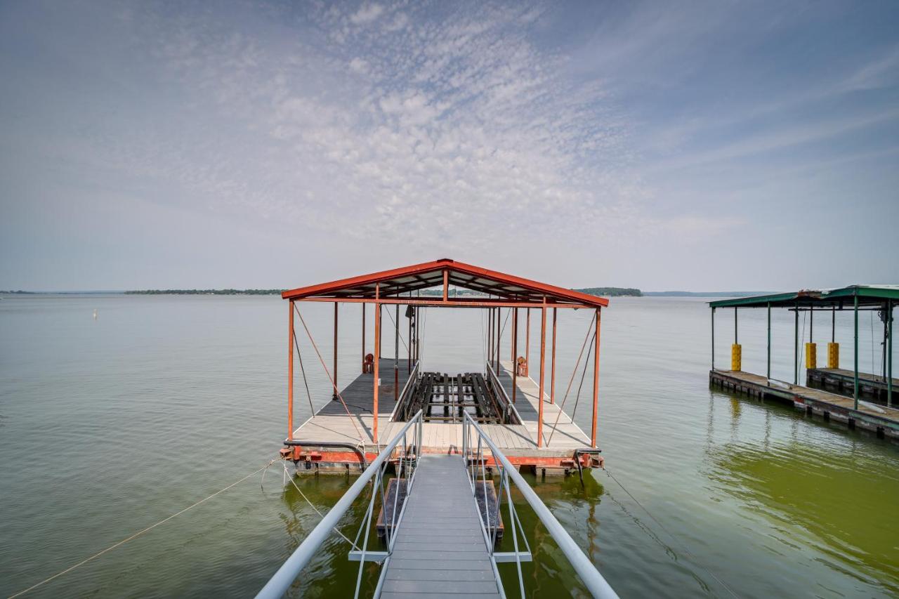 Waterfront Grove Retreat with Dock Cedar Ridge - Bed and Breakfast