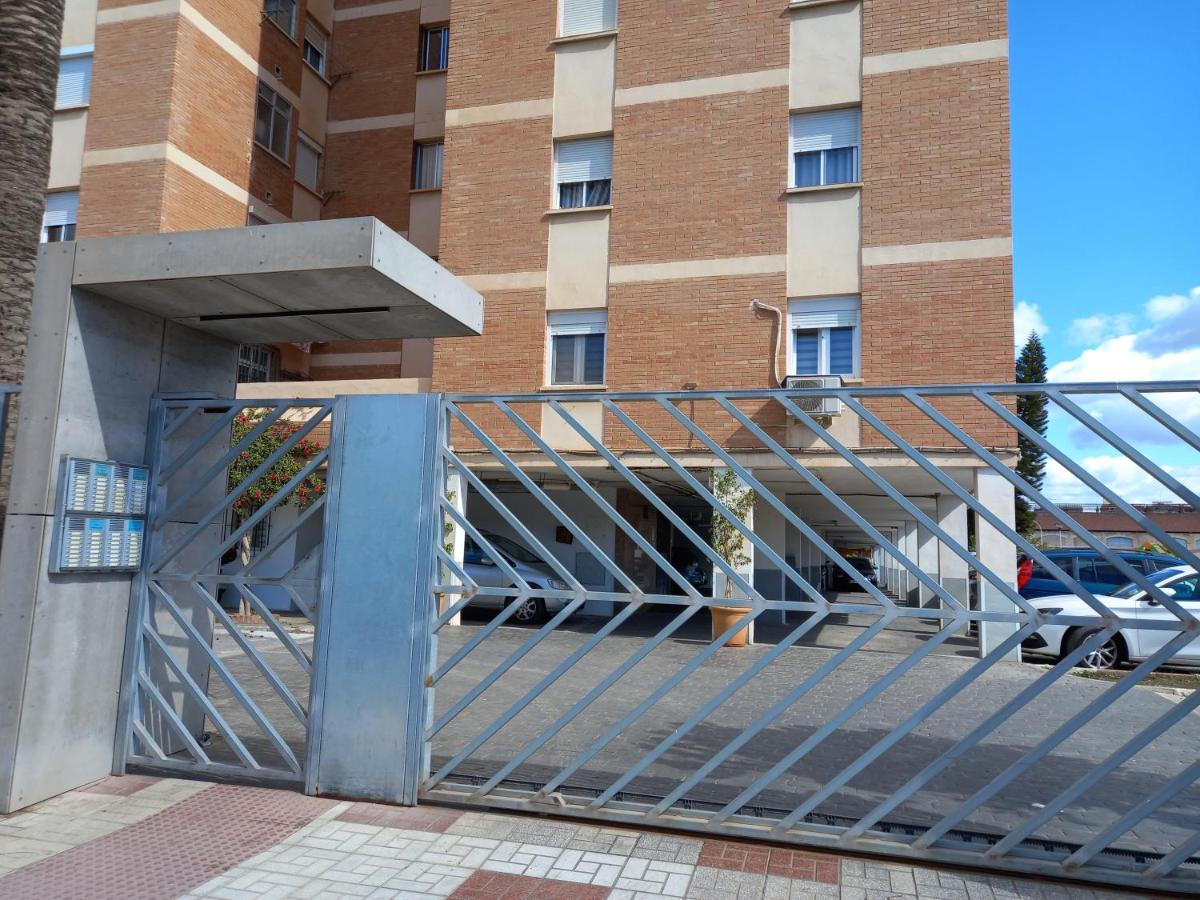 Apartments Malaga central Station parking Terrace with sun - B&B