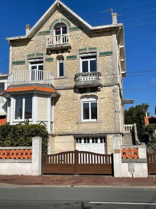 Appt Pontaillac Vue Océan - B&B