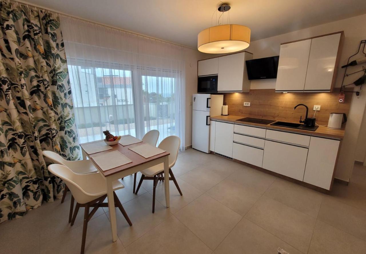 Apartment My Flower - Chambres d’hôtes Novalja