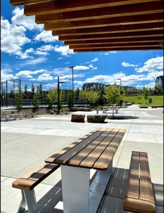2-bedroom basement apartment - B&B Calgary