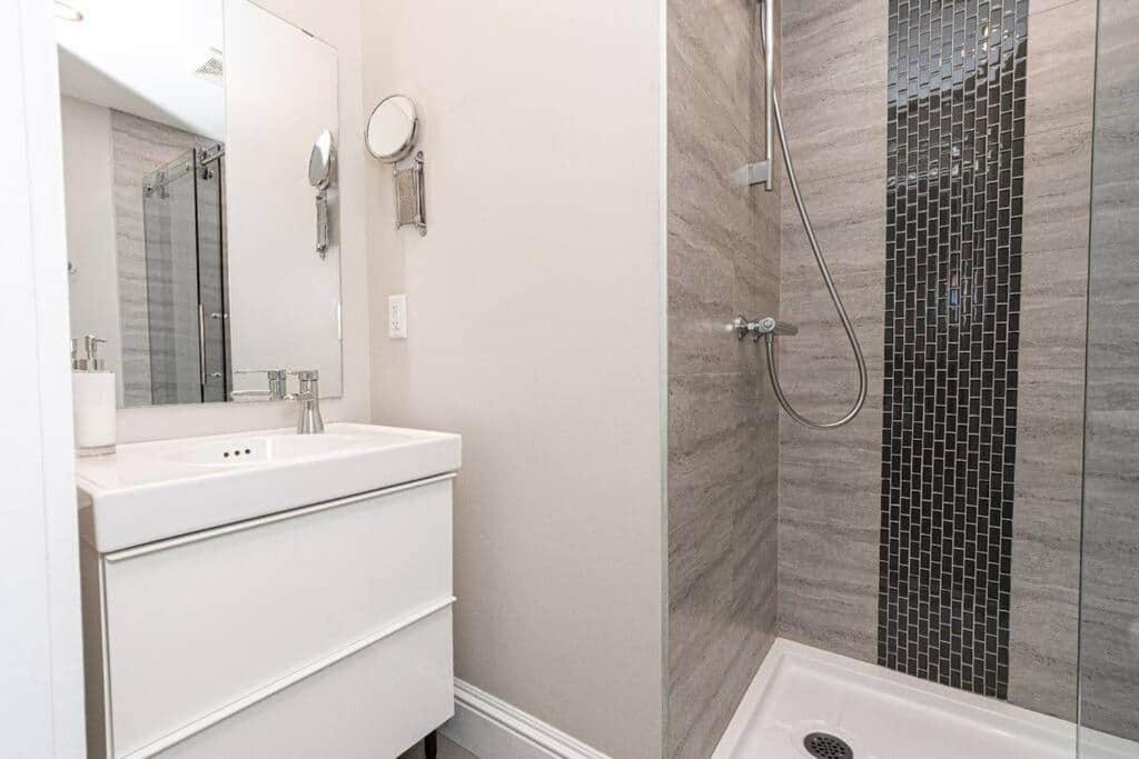 Suite with City View