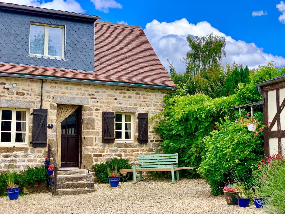Le Bas Chesnay Gîte Domfront en Poiraie - B&B