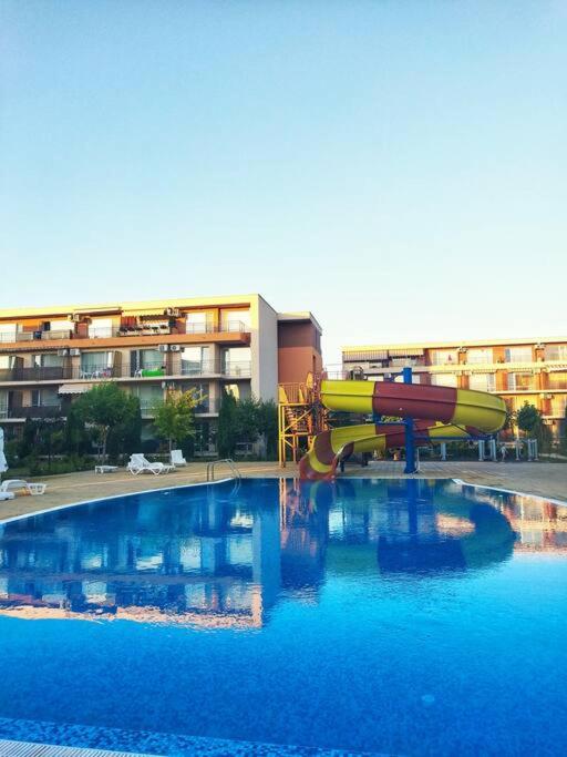 Lovely bright studio on Sunny Beach - B&B Slanchev Bryag