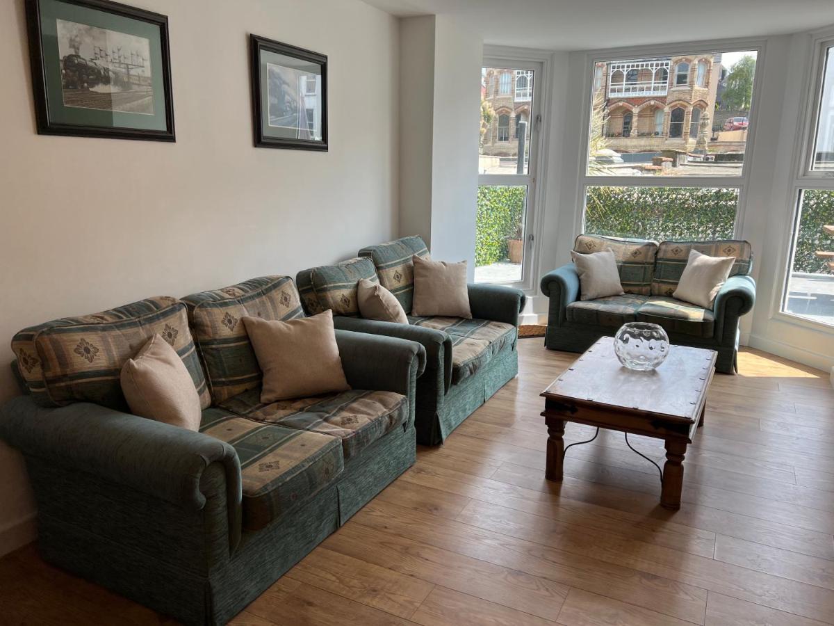 B&B Ilfracombe - Beautiful Apartment,no 1, With Parking - Bed and Breakfast Ilfracombe