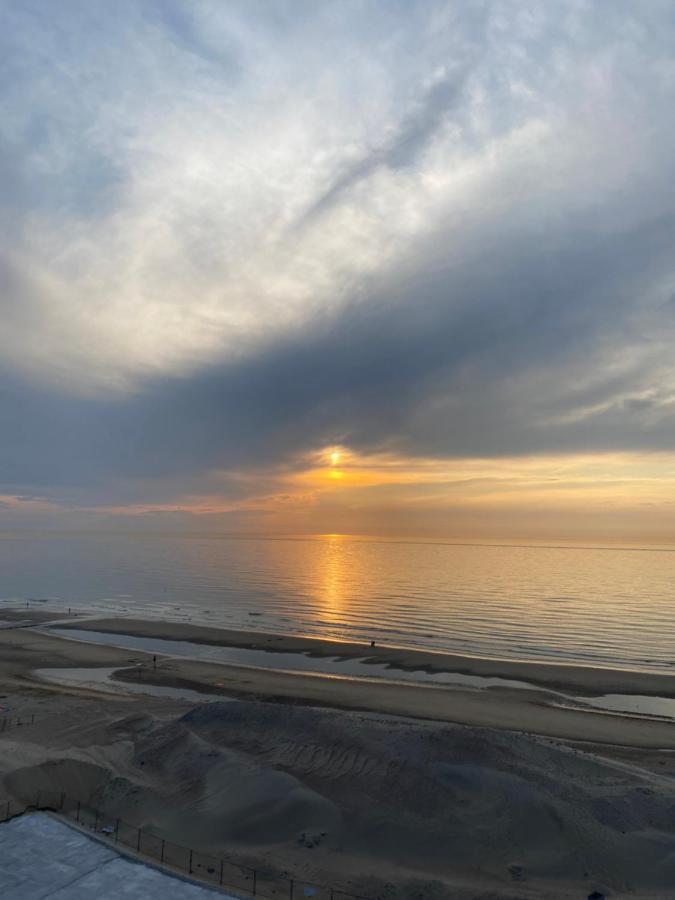 Studio op achtste verdieping op de zeedijk met fenomenaal zeezicht voor 2 personen - B&B Middelkerke