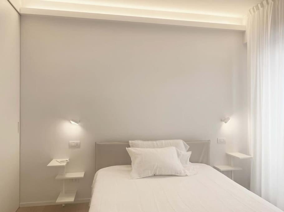 The window on the theatre and the cathedral - Luxury apartment - B&B Como
