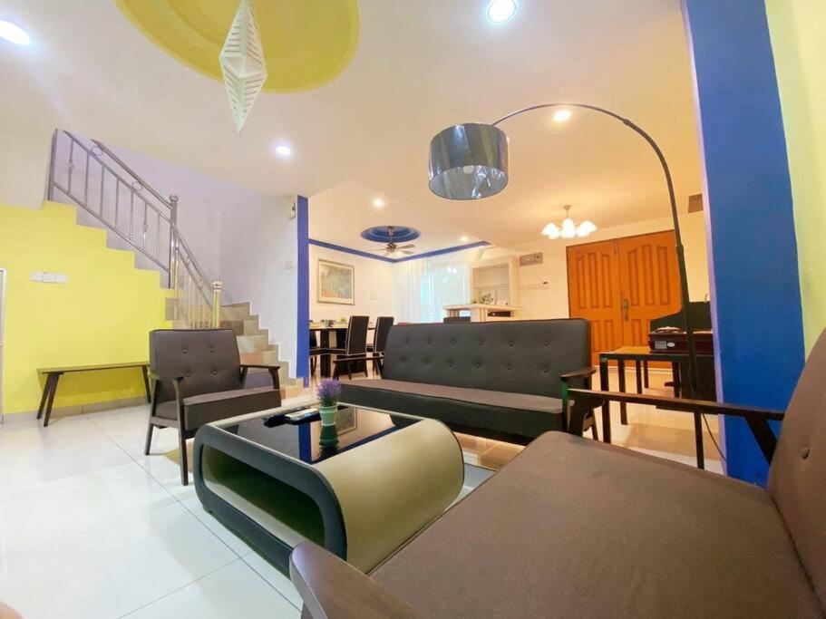 B&B Bukit Mertajam - (TN)Modern Stylish 2 Storey Corner House @Alma BM - Bed and Breakfast Bukit Mertajam