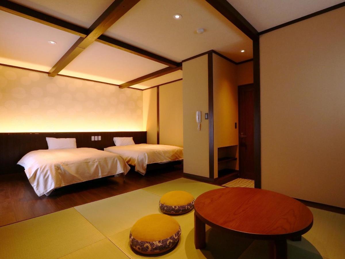 Japanese-Style Room