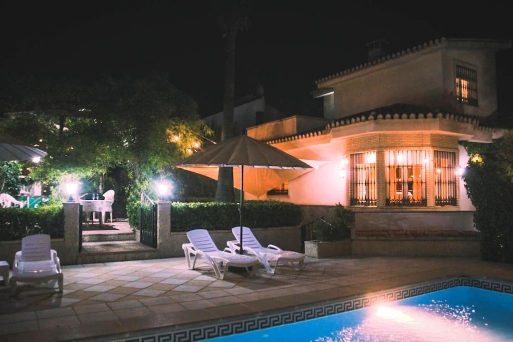 Villa del Mamut, Padul Granada - Bed and Breakfast