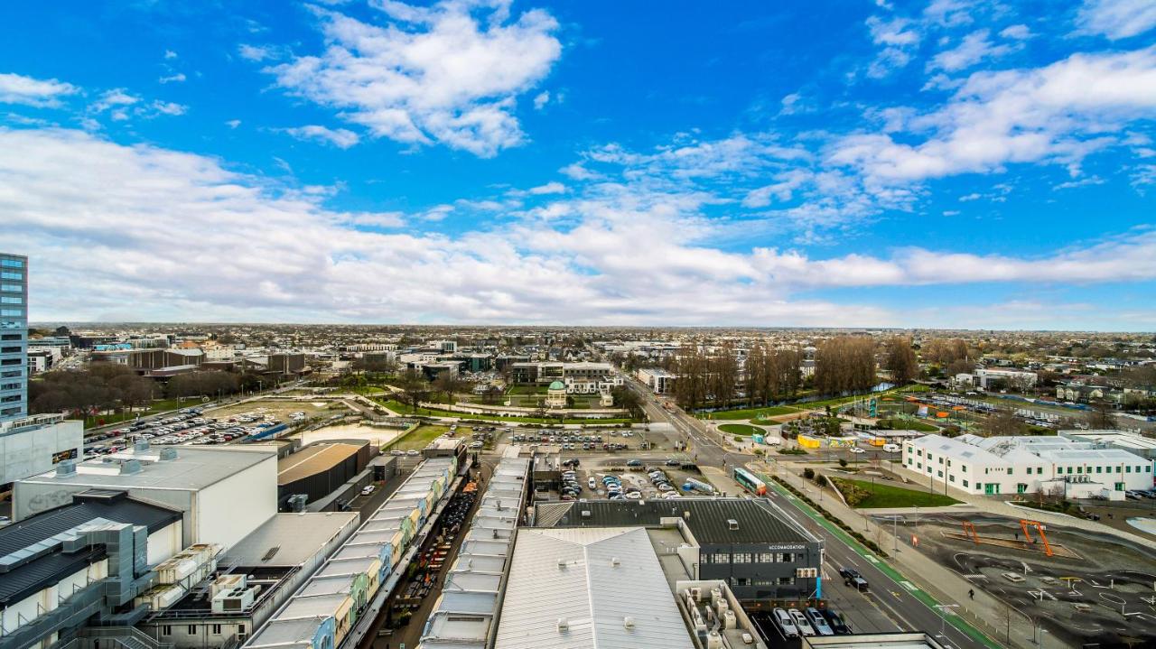 CBD Loft Style Apartment with Free Valet Parking - B&B Christchurch