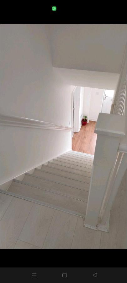 Homely home - B&B Longford