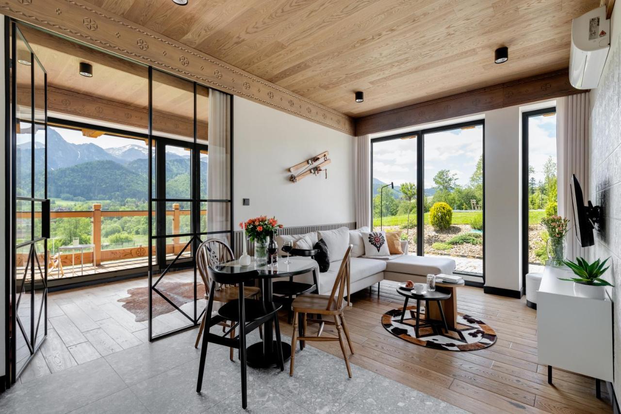 Suite with Mountain View
