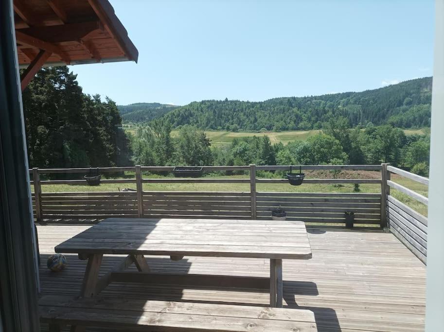 Suite à la campagne dans une jolie maison en bois. - B&B
