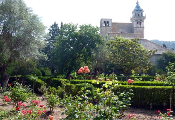 Valldemosa Sleep & Hike - Bed and Breakfast