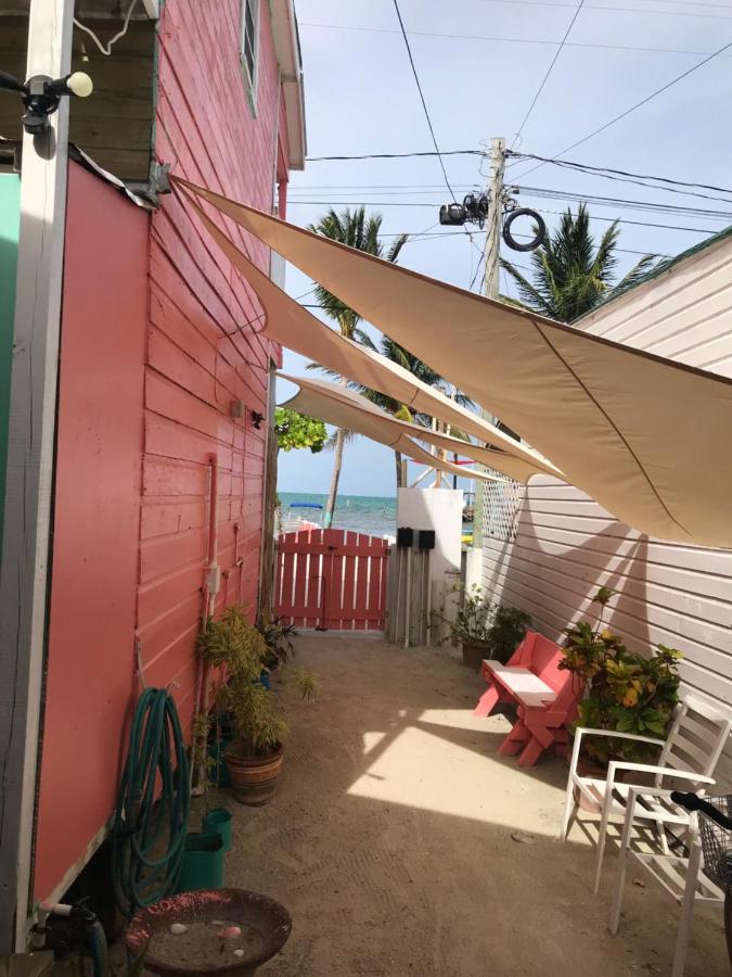 B&B Caye Caulker - Chila's Accommodations - Bed and Breakfast Caye Caulker