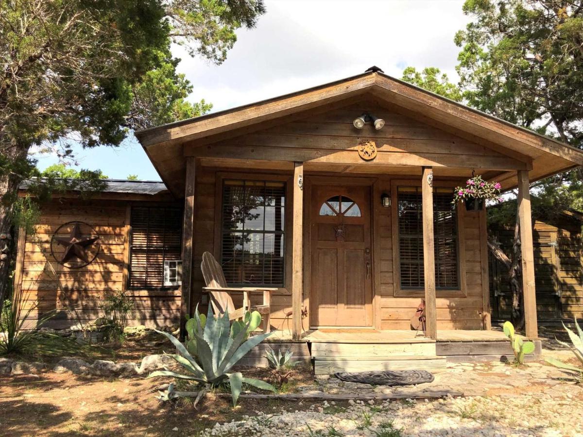 Rockin' B Ranch Love Shack - B&B