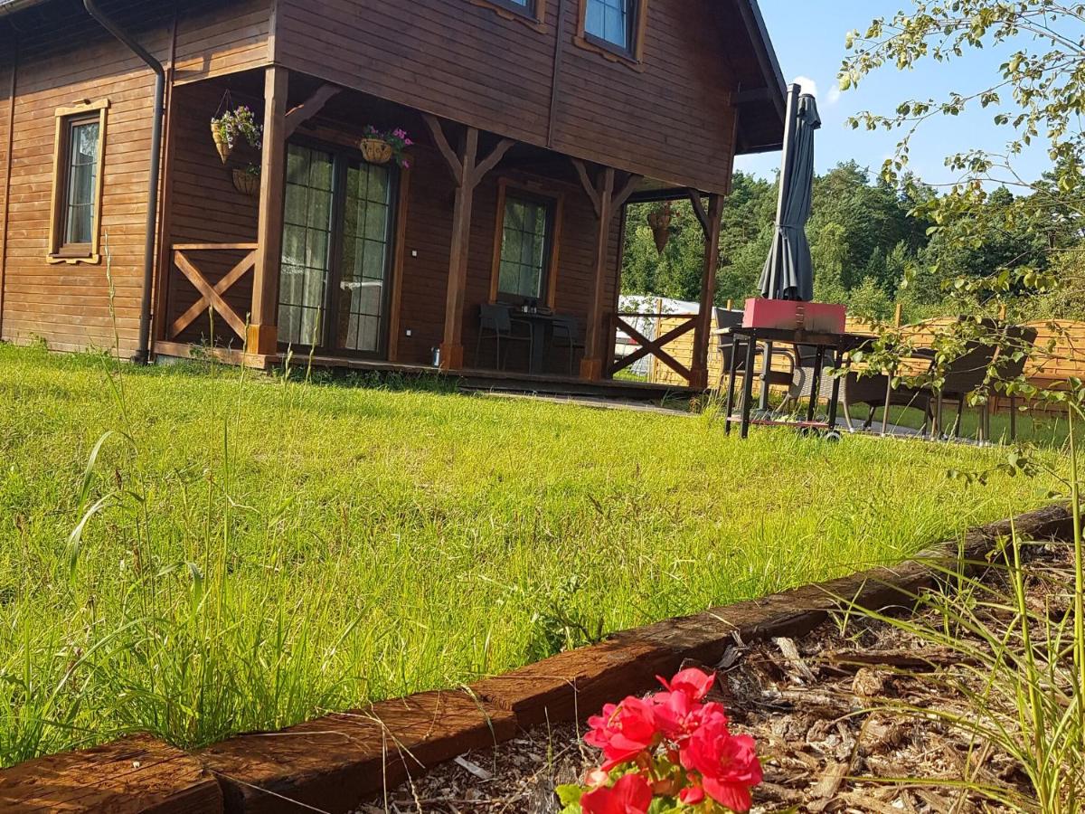 B&B Osiek - Wooden Holiday Home in Skrzynia with Terrace - Bed and Breakfast Osiek