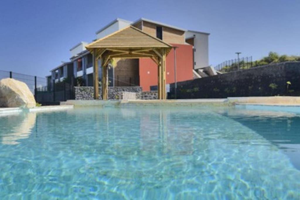LE LAGON La Saline Les Bains vue mer, piscine - B&B