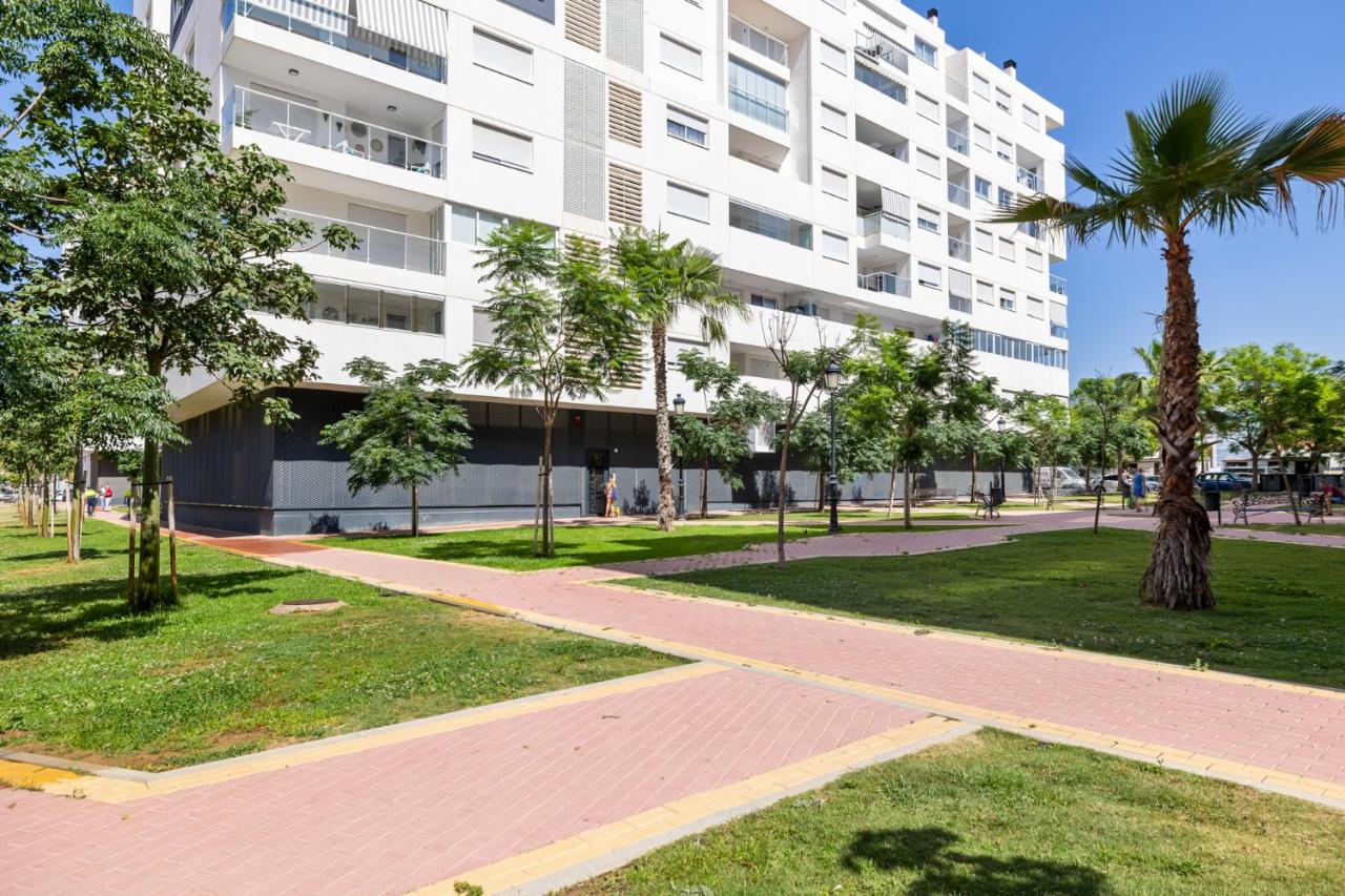 Luxury new apartment city center Estepona - private parking - Ferienwohnung Estepona