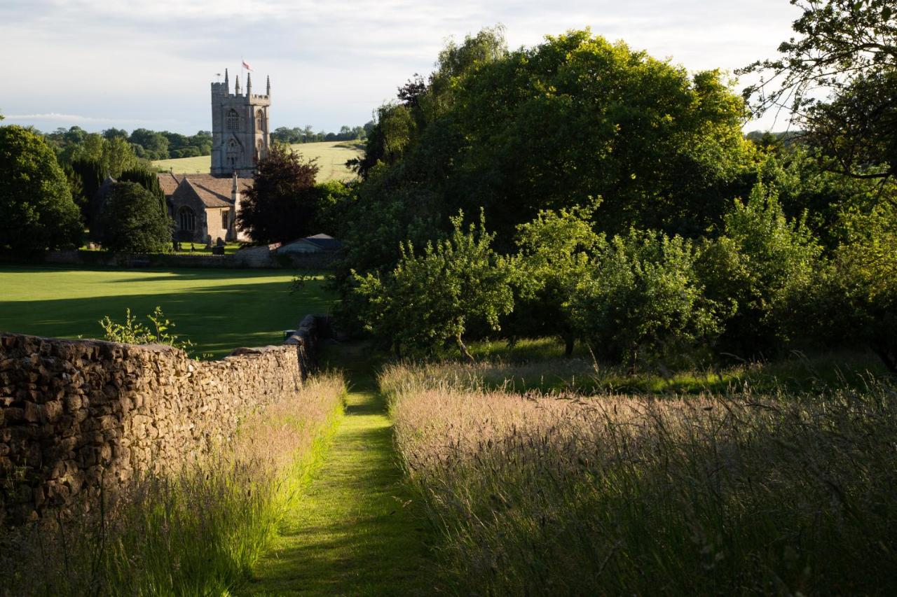 Historic Malthouse Village location near Bath (sleeps 7-14) - Bed and Breakfast Norton St Philip