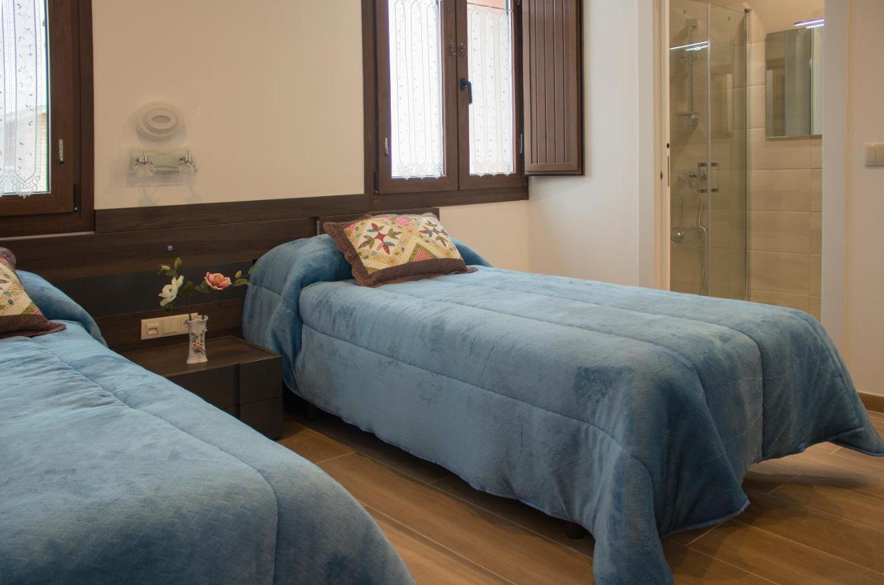 Chambre Double - Accessible aux Personnes à Mobilité Réduite