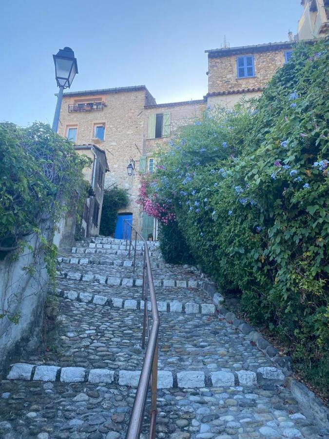VILLA MONTEBELLO - TERRASSE ET VUE MER - Bed and Breakfast