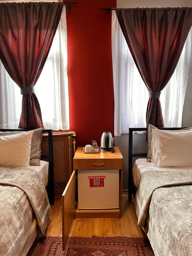 Tweepersoonskamer met 2 Aparte Bedden