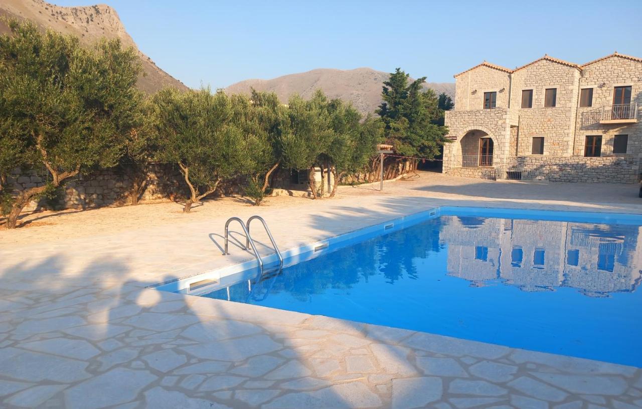 B&B Areopolis - Koukouri Suites - Bed and Breakfast Areopolis