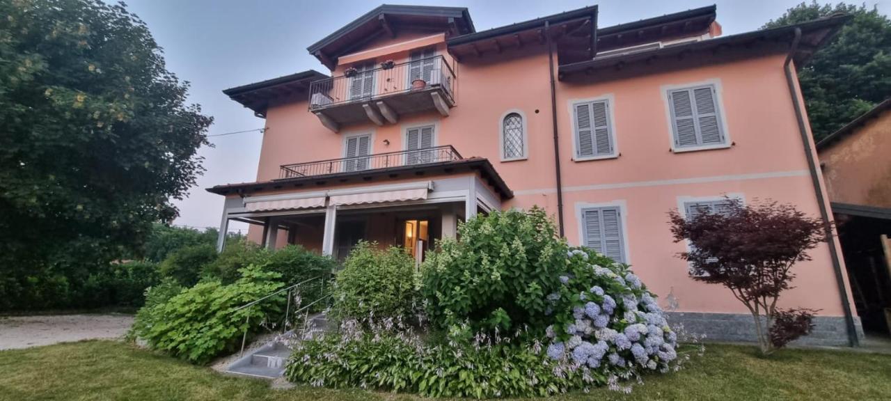 B&B Leggiuno - LA MAISON ROSE - Bed and Breakfast Leggiuno