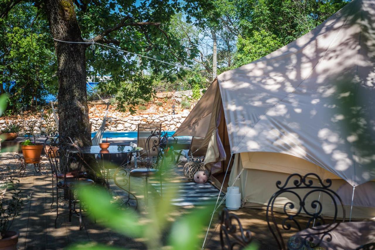 Tent (4)