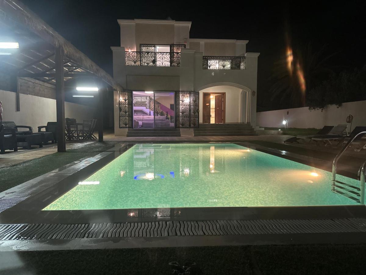 Belle Villa Avec Piscine sans vis a vis - B&B Midoun