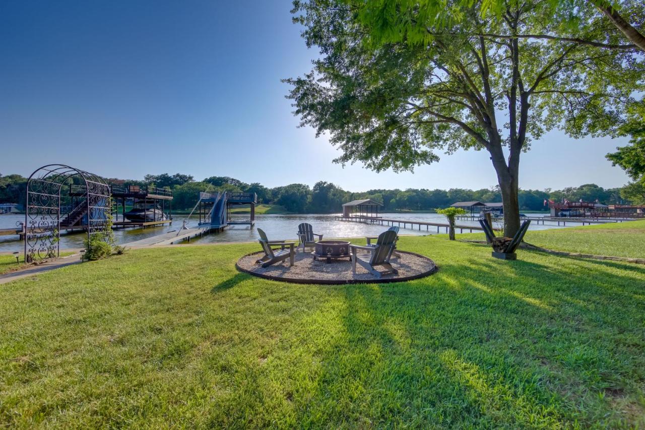 Lakefront Home with Dock in Mabank Near Golfing! - B&B Mabank
