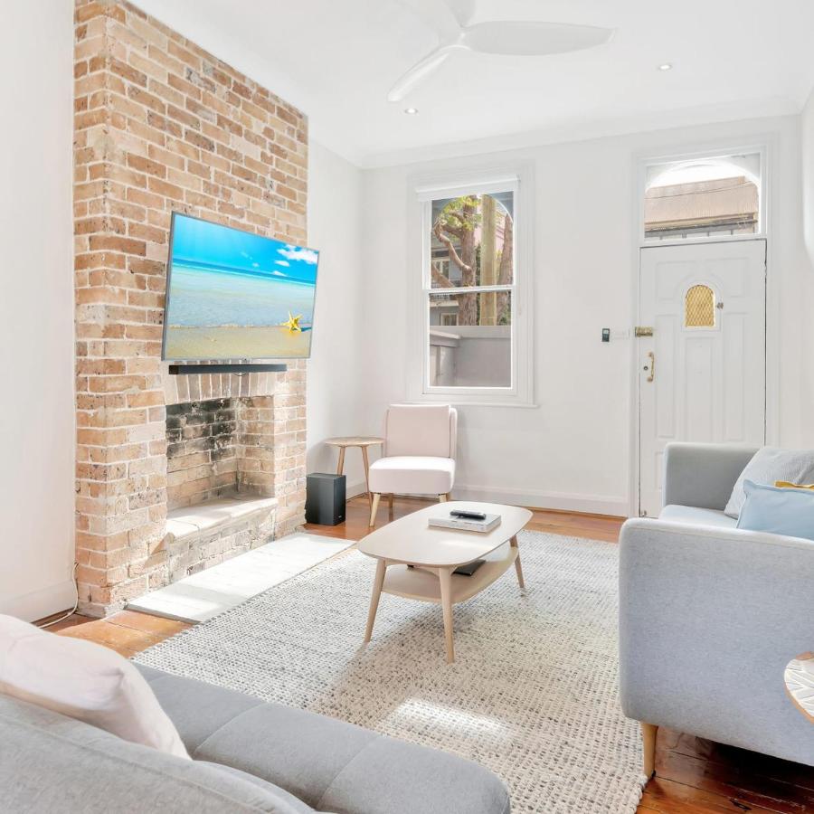 B&B Sídney - Stylish Terrace Oasis 2BR in Vibrant Surry Hills - Bed and Breakfast Sídney