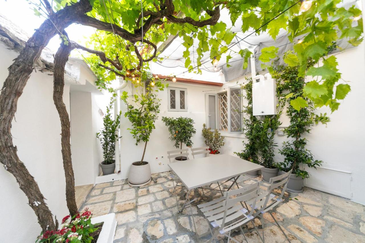 Trullo Alfieri - Relax e Garden - B&B