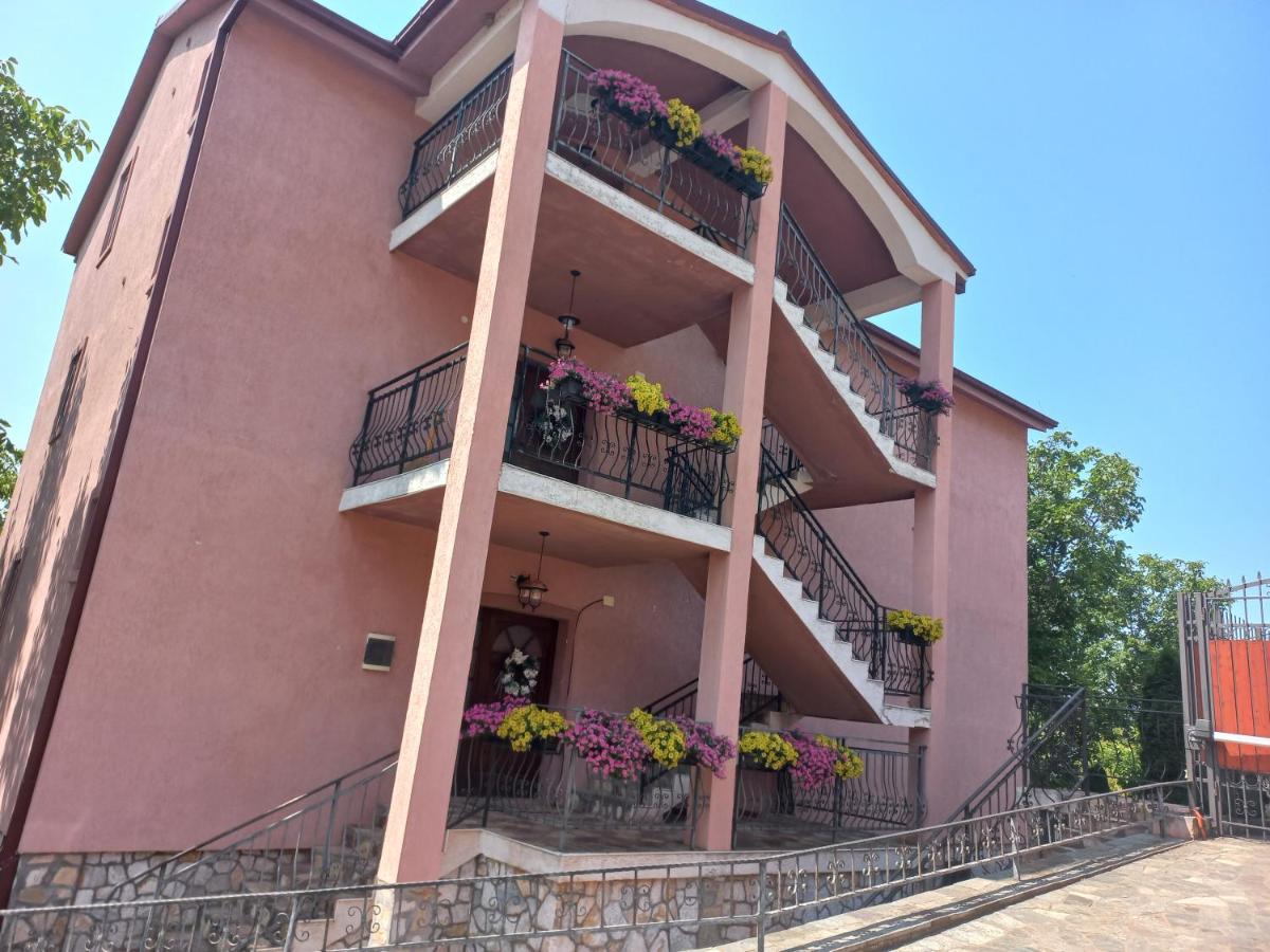 Villa Diana Apartments - Bed and Breakfast