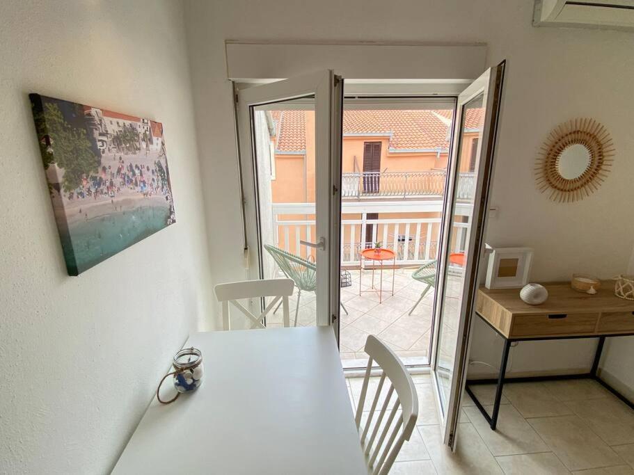 Apartment LAGANINI mit Balkon - B&B Podstrana