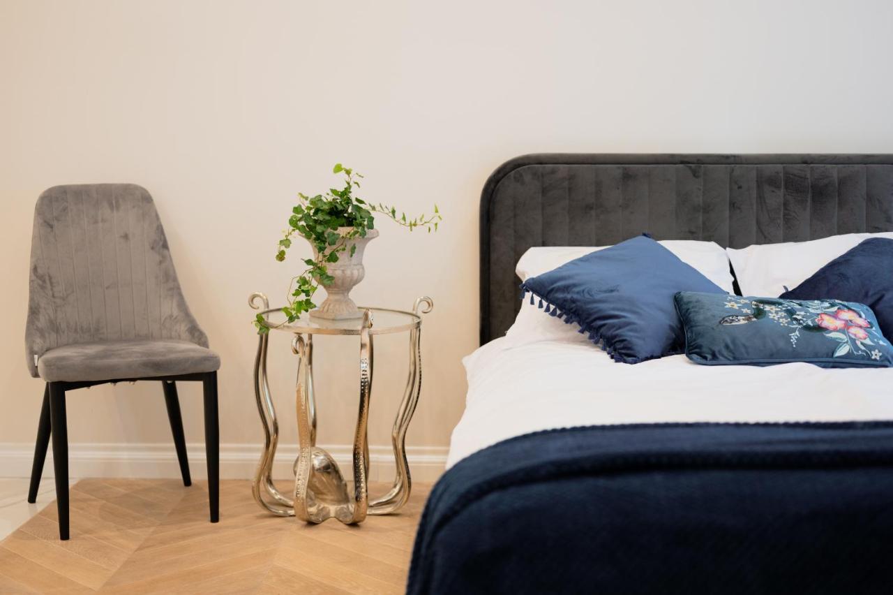 B&B Katowice - LuxuryApartamentsIjordC - Bed and Breakfast Katowice