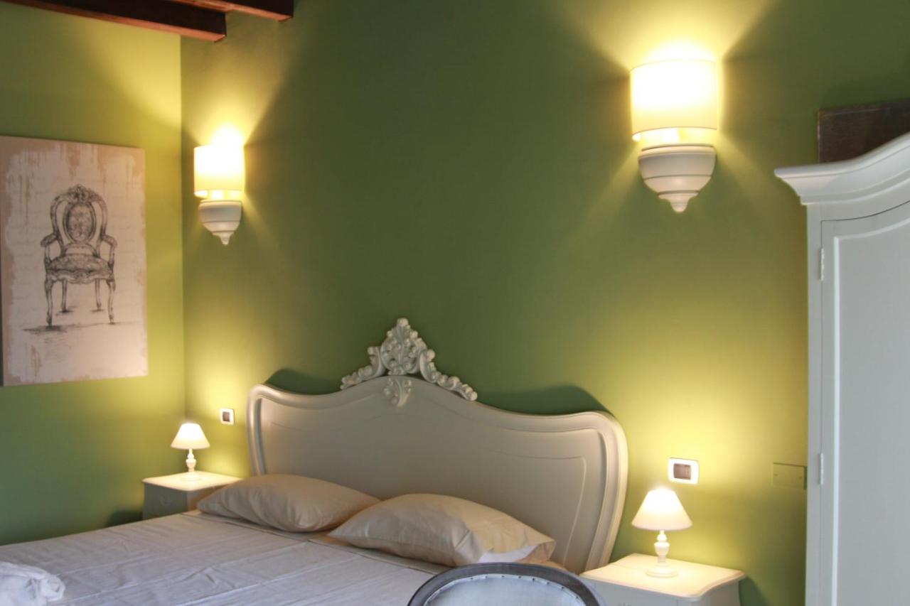 Chambre Lit King-Size avec Balcon