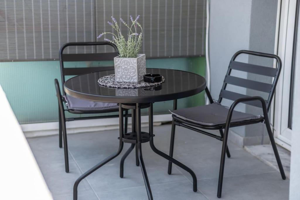 Black Swan Downtown Apartment - Ferienwohnung Alexandroupolis