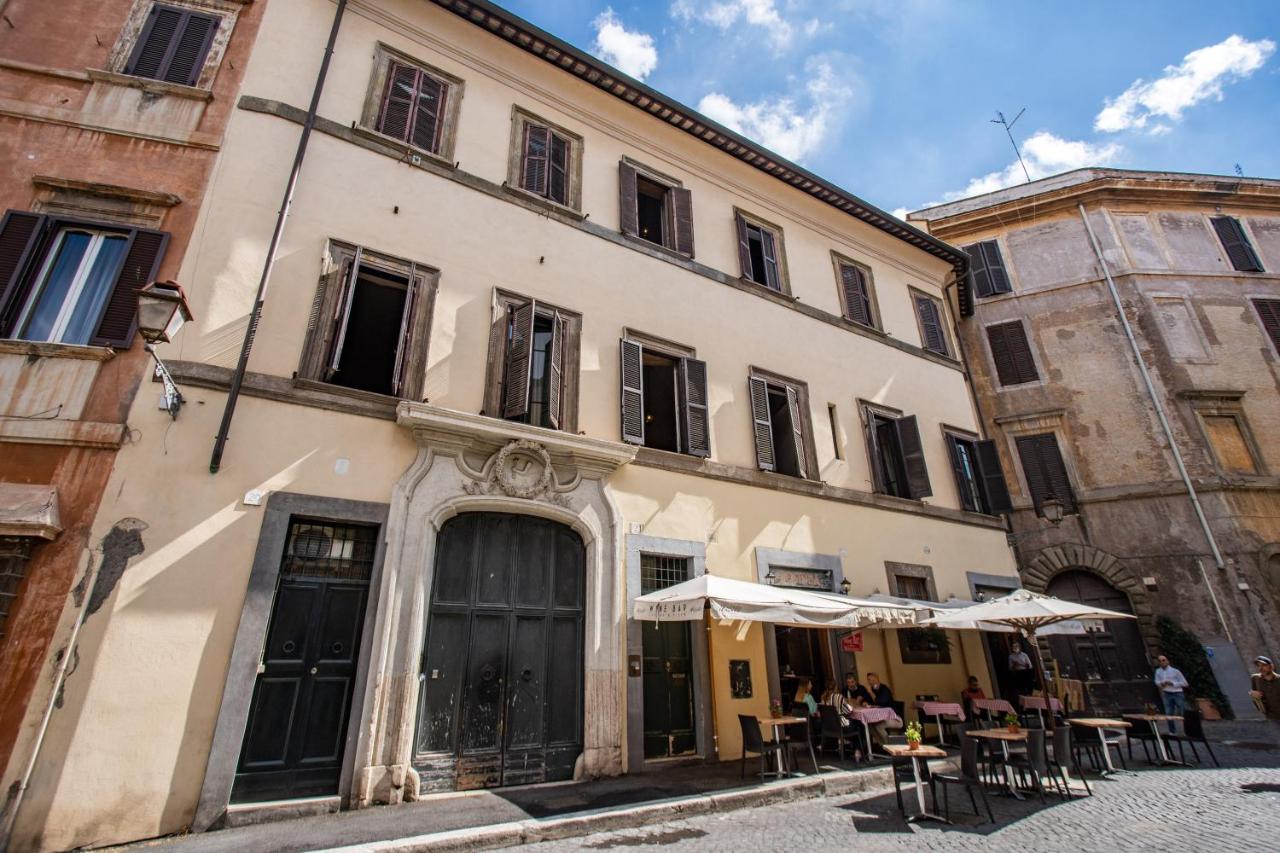 Wonderful Apartment with Balcony in Piazza Margana - B&B Roma
